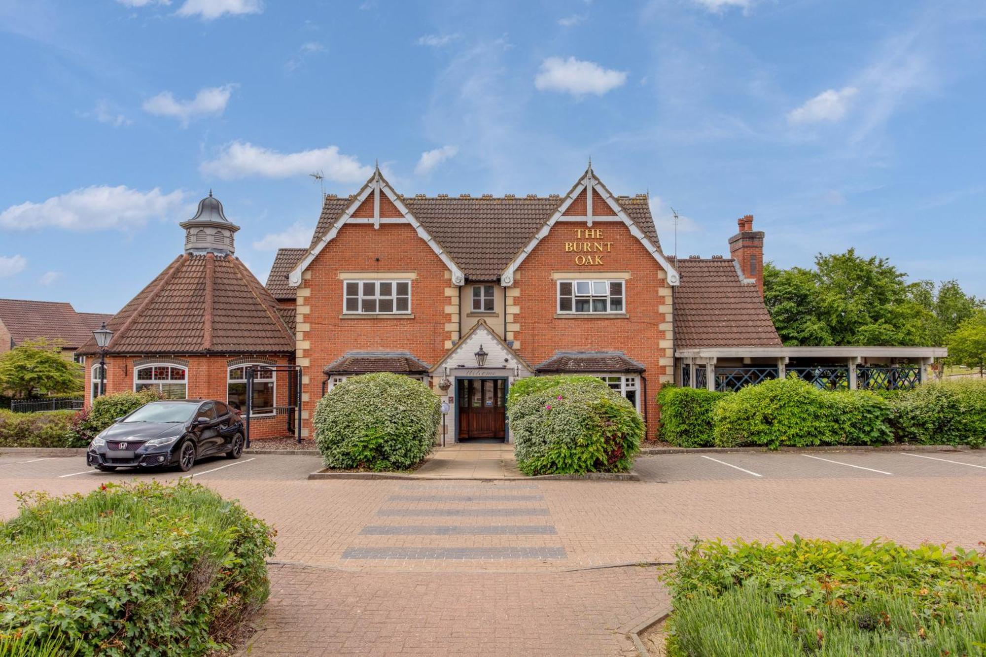 Holiday home Stylish House - Excellent Location - Driveway Parking, Self-check-in, Tvs In Bedrooms And Fast Wifi By Yoko *